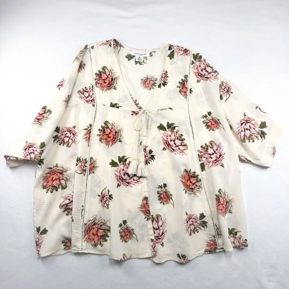 Skye's The Limit Woman 2X Floral Boho Blouse Cream Pink Tassel V-Neck Rayon Top